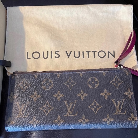 SOLD!!!Authentic Louis Vuitton Adele Wallet - Picture 2 of 9